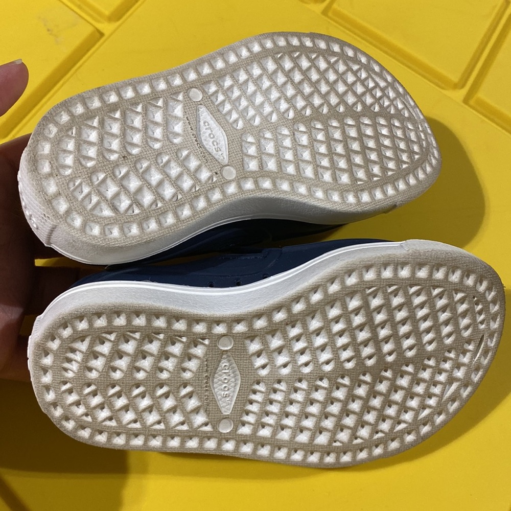 Kids crocs - Picture 2 of 4